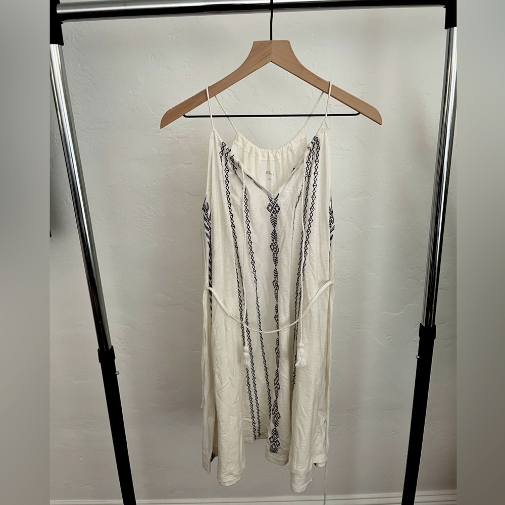Small Merona black and white detailed dress with tie